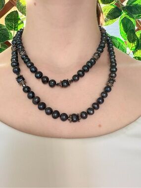 Classic Black/Blue Pearl Beaded Necklace - Elegant Layered Design